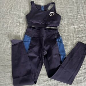 Peloton xs like new bra and leggings set